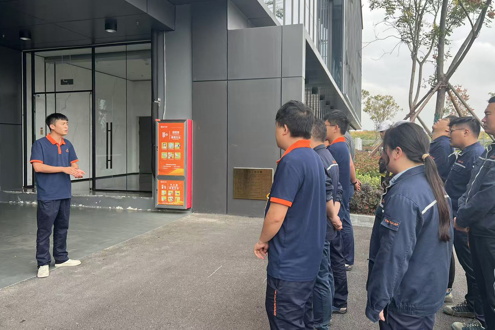 3ce9daa097a5bf1de072612c04f26dd0.jpg 3ce9daa097a5bf1de072612c04f26dd0.jpg