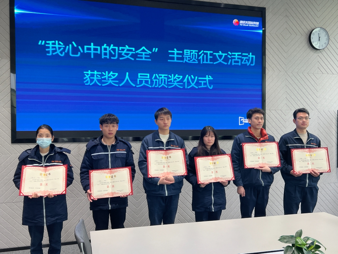 4864522c11954a34d540543ef9dd9545.jpg 4864522c11954a34d540543ef9dd9545.jpg