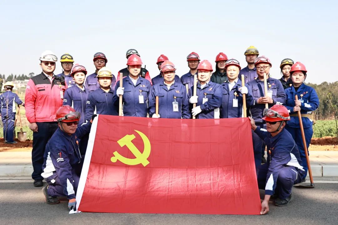 dcf7a82a069aa625b692d70682a54774.jpg dcf7a82a069aa625b692d70682a54774.jpg