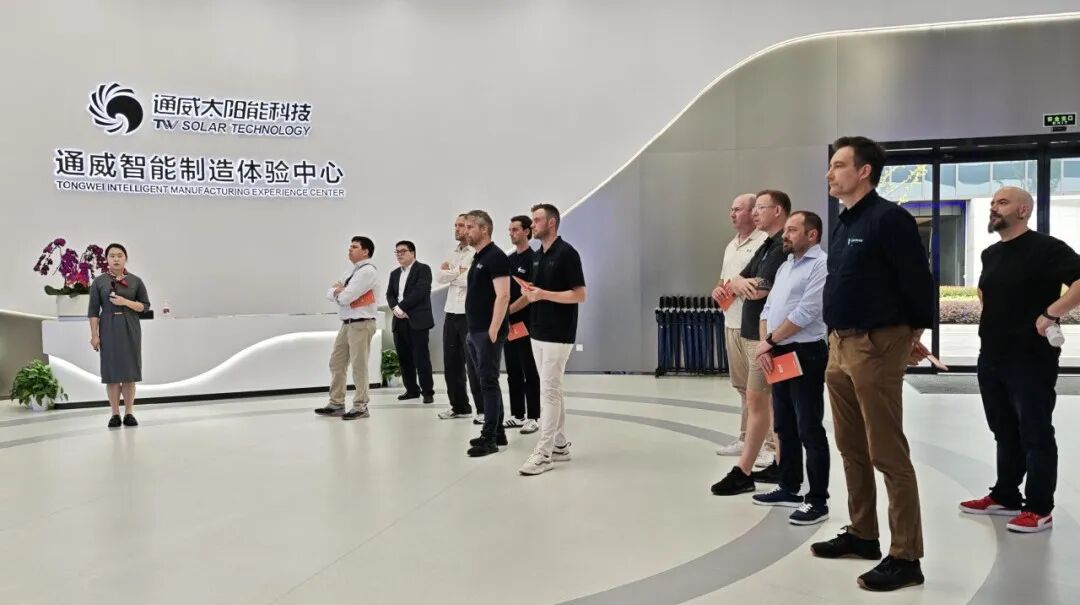 6aac6052624e408bcc276d7b96a1dd9f.jpg 6aac6052624e408bcc276d7b96a1dd9f.jpg