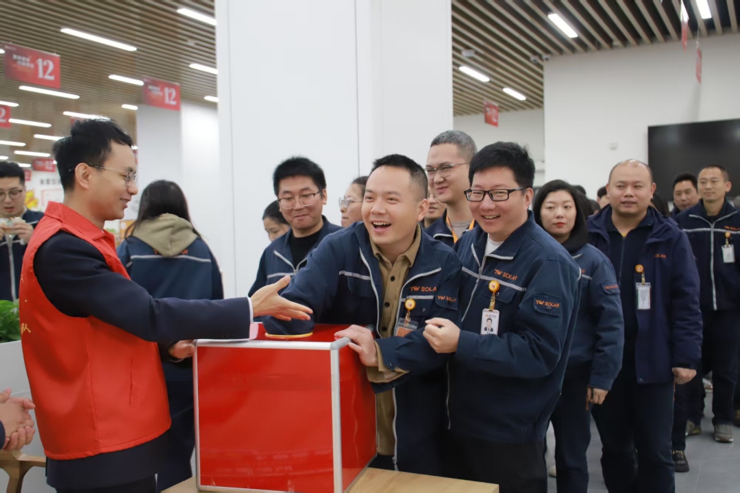 061a31440448e523e864bbd8fdfafac8.jpg 061a31440448e523e864bbd8fdfafac8.jpg