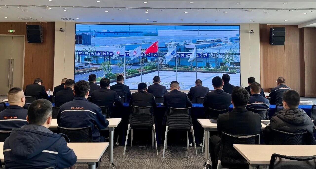 6ea3aed3b272aaef8cef6cc025ee425c.jpg 6ea3aed3b272aaef8cef6cc025ee425c.jpg